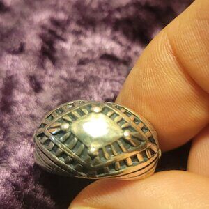 Silpada .925 sterling silver ring